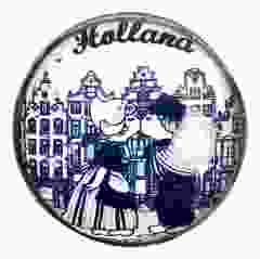 Glass magnet "Kissing Couple"